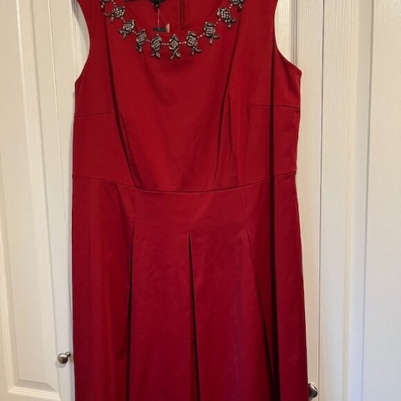 Talbot box pleated evening dress. - Picture 1 of 3